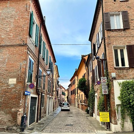 Oasi Rinascimentale Con Giardino In Centro Ferrara Lejlighed Eksteriør billede