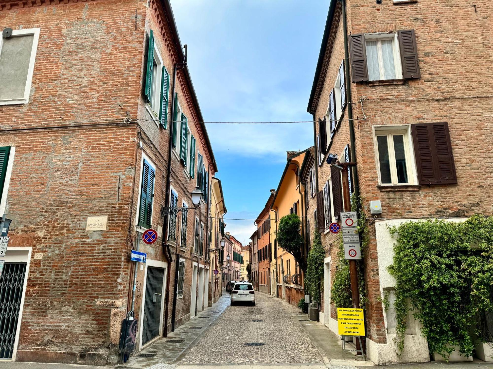 Oasi Rinascimentale Con Giardino In Centro Ferrara Lejlighed Eksteriør billede